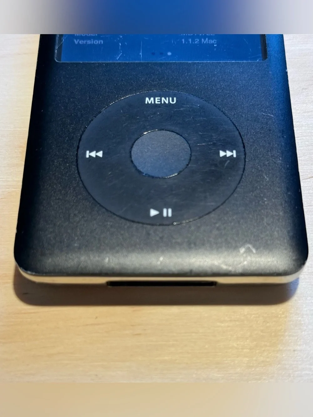 iPod Model:A1238 6ThGen 80GB Turns On Wont Connect To Computer Parts/Repair Only
